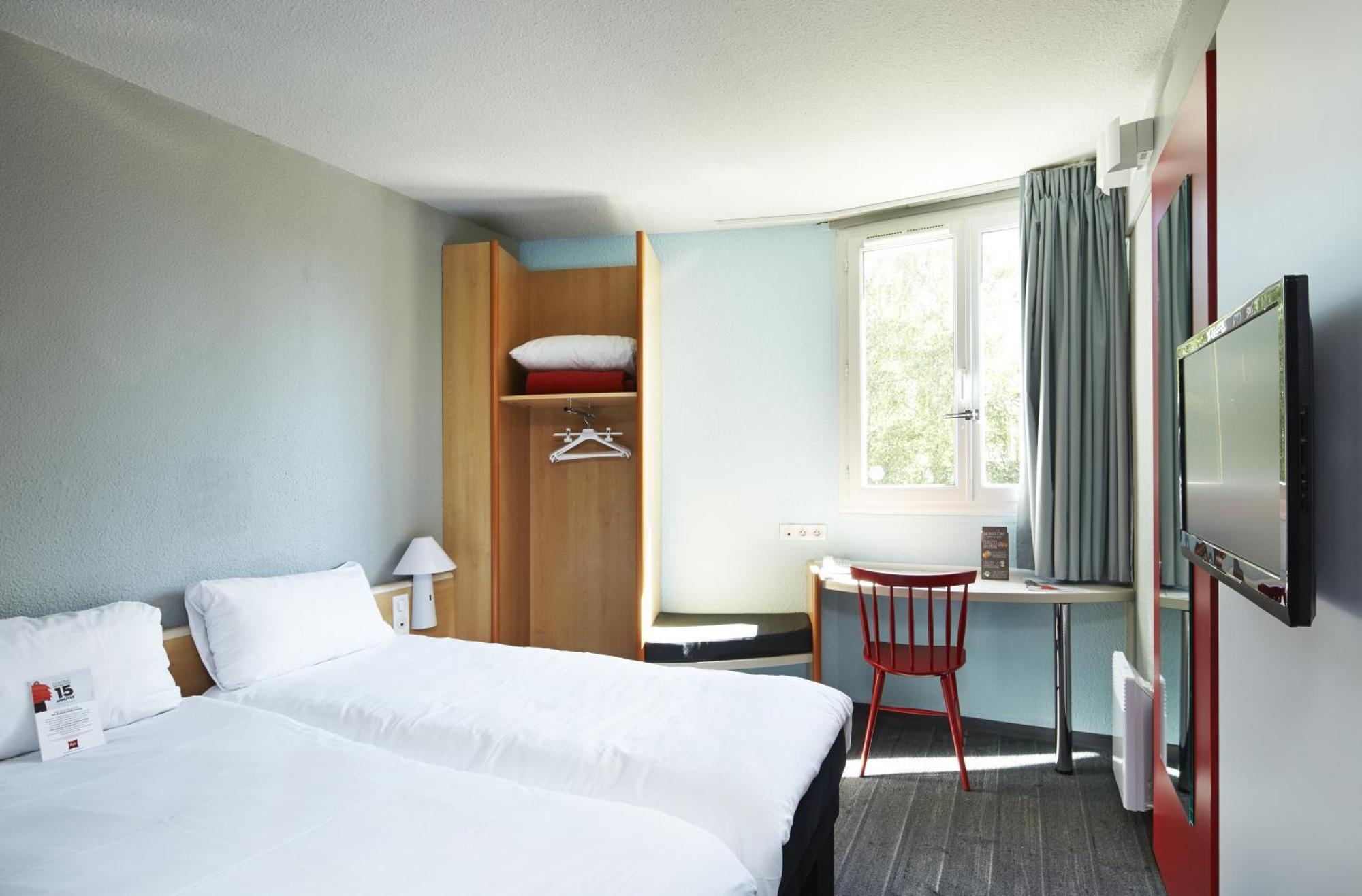 Hotel Ibis Chartres Ouest Luce Zimmer foto